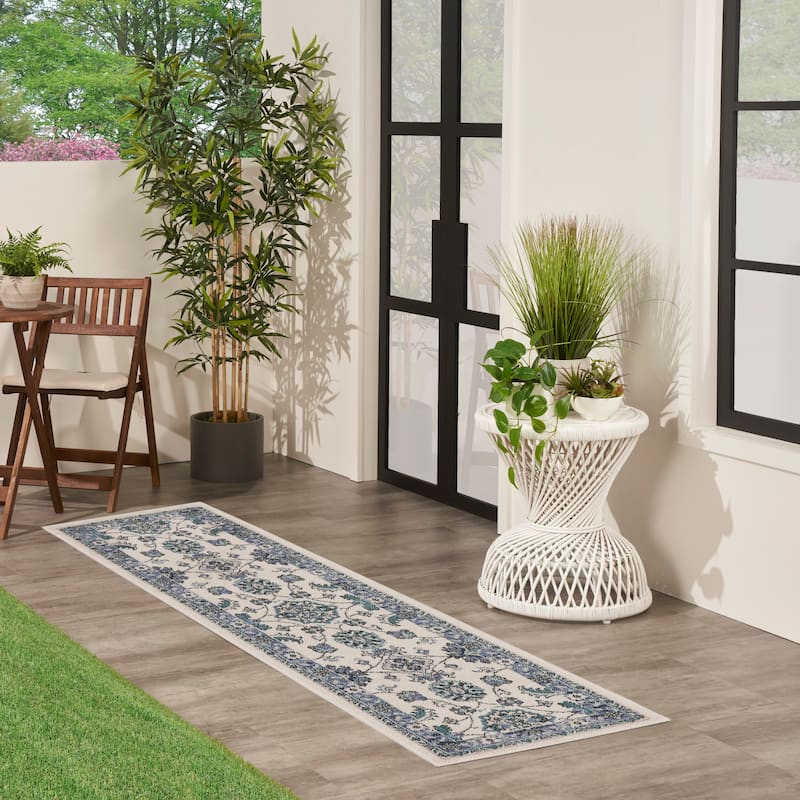 Nourison Sandy Indoor/Outdoor Persian Area Rug