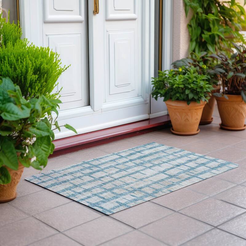 Machine Washable Indoor/ Outdoor Chantille Contemporary Ombre Rug - Sky - 1'8" x 2'6"