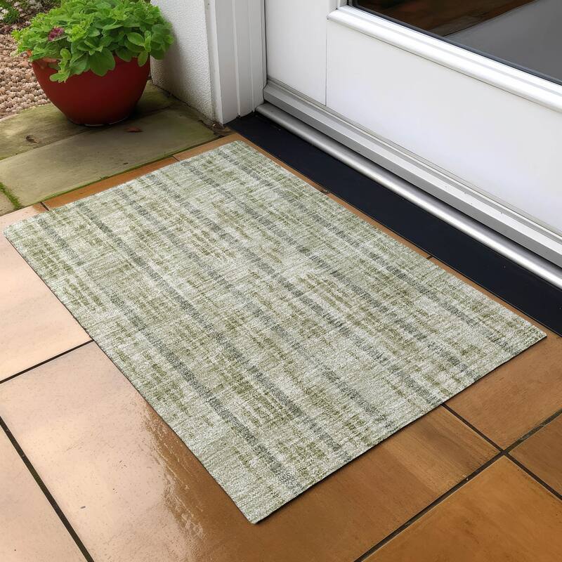 Machine Washable Indoor/ Outdoor Chantille Stripe Ombre Rug - Aloe - 1'8" x 2'6"