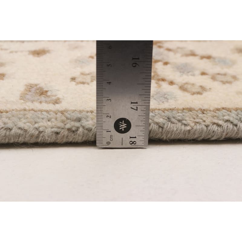 ECARPETGALLERY Hand-knotted Royal Oushak Light Grey Wool Rug - 2'9 x 7'11