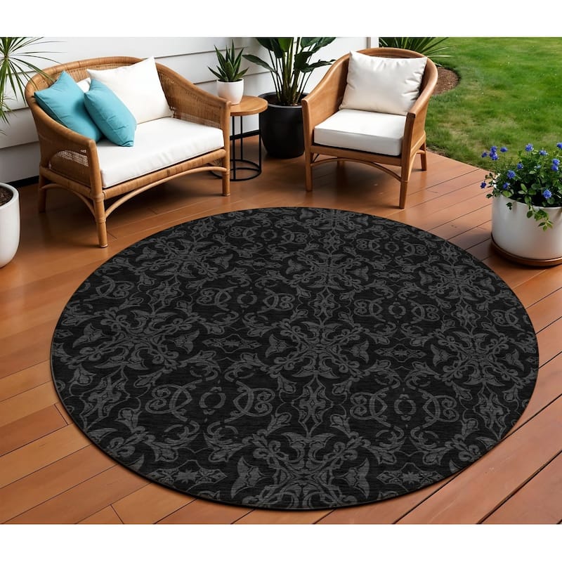 HomeRoots Medallion Transitional Rectangle Outdoor Rug - 8' Round