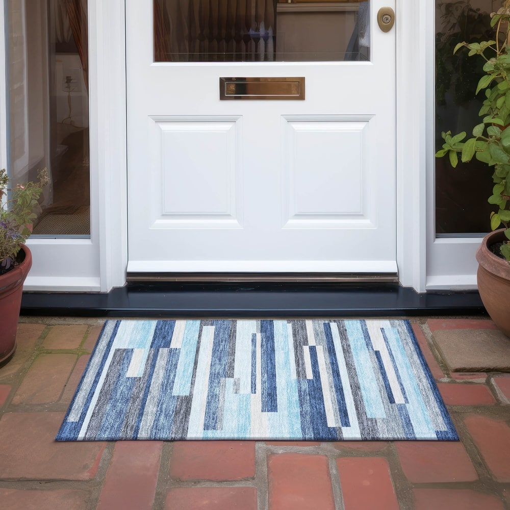 Machine Washable Indoor/ Outdoor Modern Stripes Chantille Rug