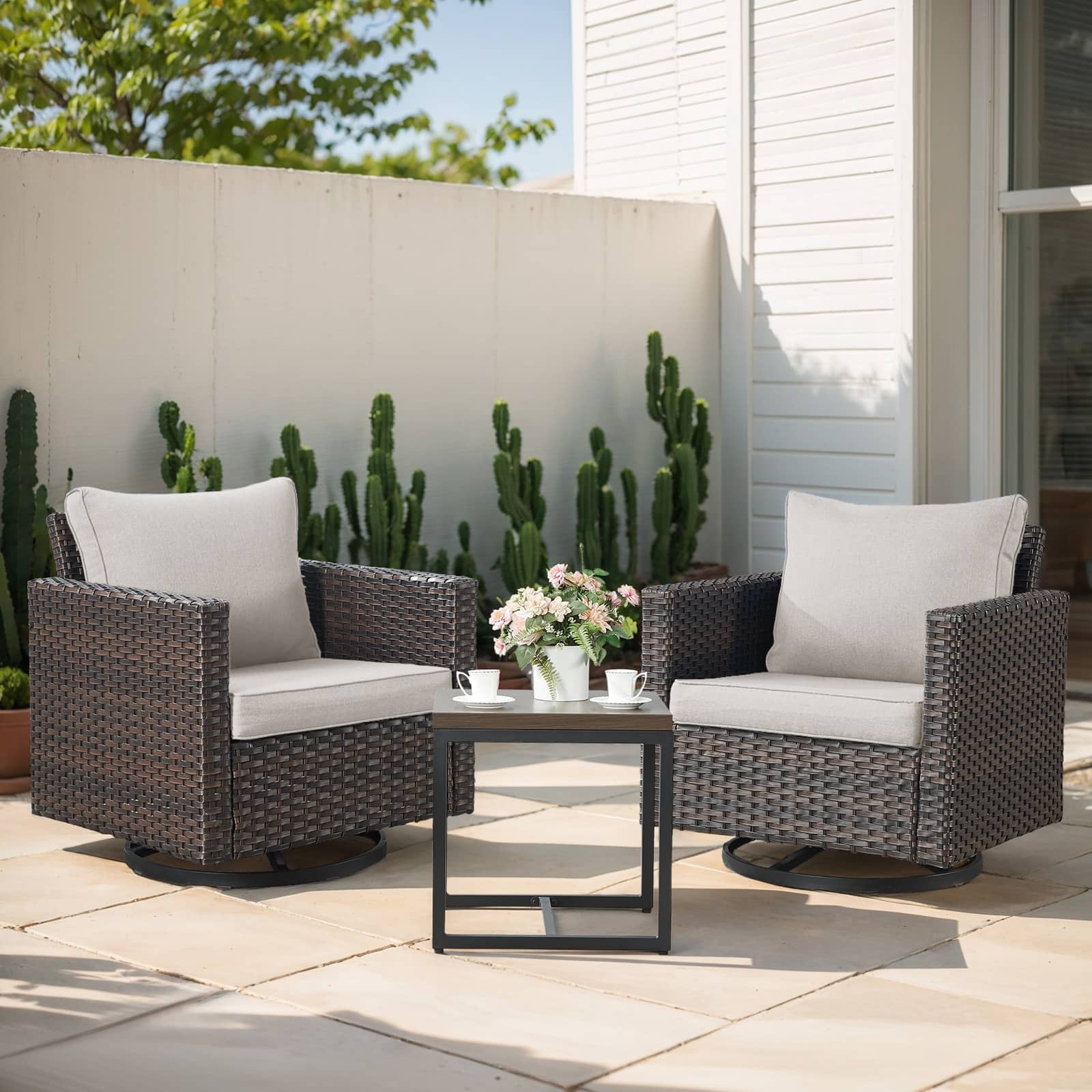 Option Brown Wicker / Beige Cushion
