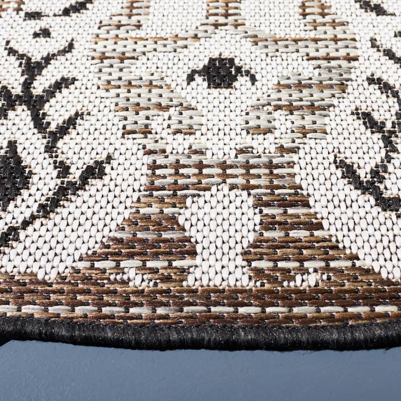 SAFAVIEH Havana Annet Geometric Indoor/ Outdoor Waterproof Rug
