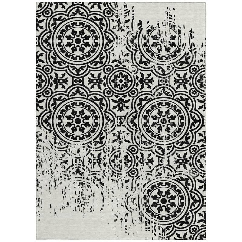 HomeRoots Medallion Transitional Rectangle Outdoor Rug