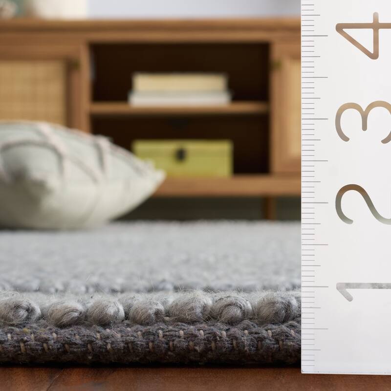 SAFAVIEH Handmade Natura Mehroo Casual Wool Rug