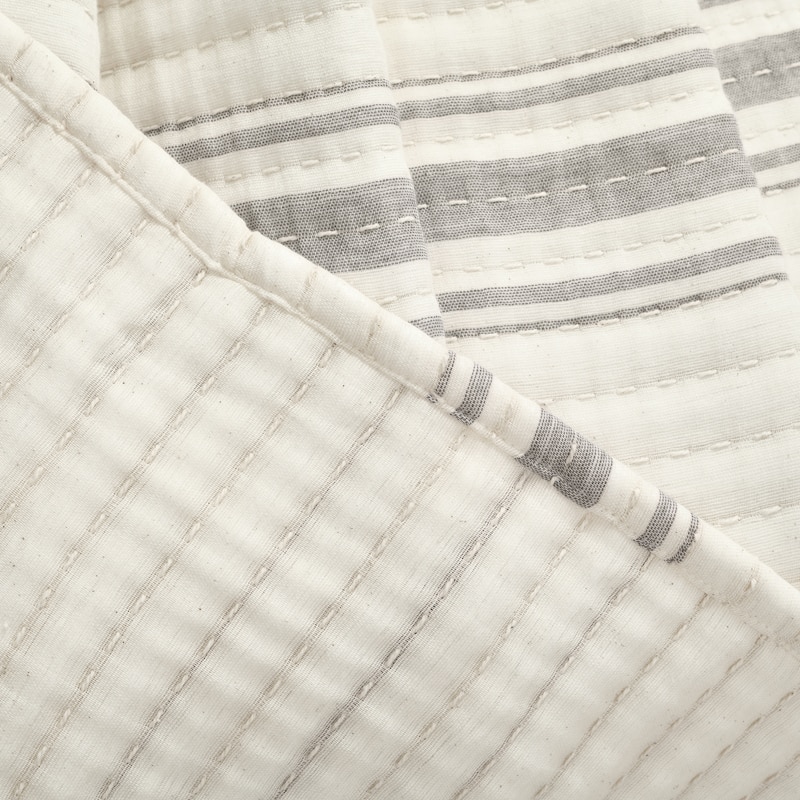 Lush Decor Farmhouse Stripe Kantha Pick Stitch Yarn Dyed Cotton Woven Throw Blanket