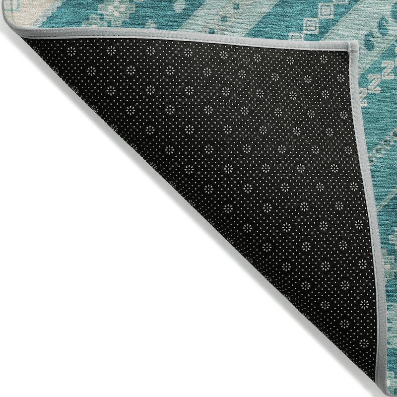 Machine Washable Indoor/ Outdoor Global Boho Chantille Rug