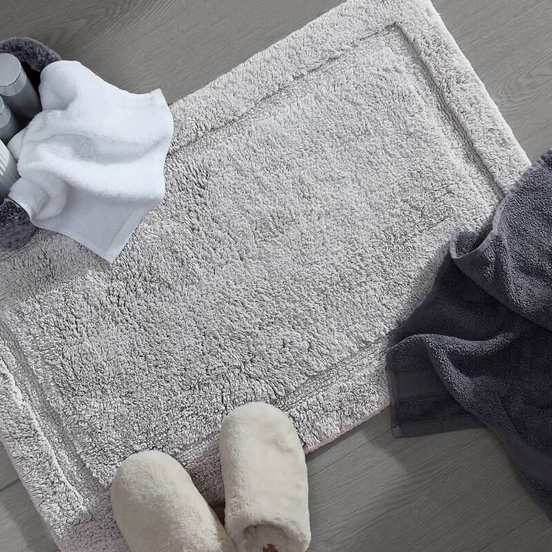 Lydia Border Plush Bath Mat