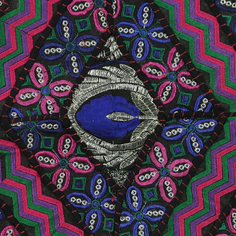 Handmade Floral Ballad Patchwork wall hanging (India)