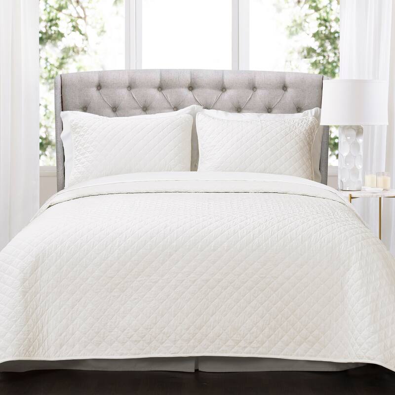 Copper Grove Balm Diamond Oversized Cotton 3-piece Quilt Set - White - California King - 3 Piece