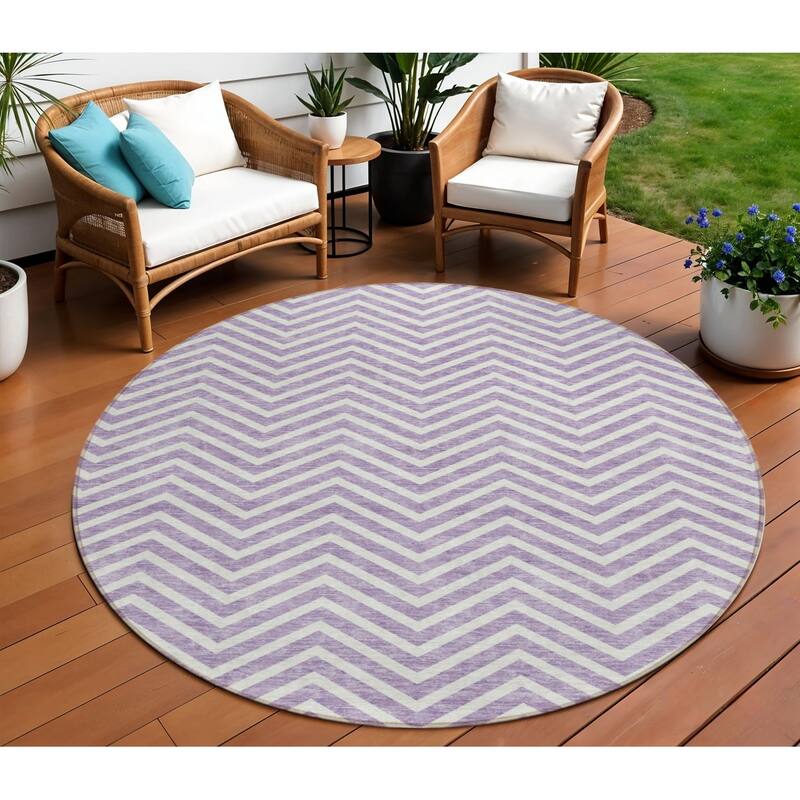 HomeRoots Chevron Transitional Rectangle Outdoor Rug - 8' Round
