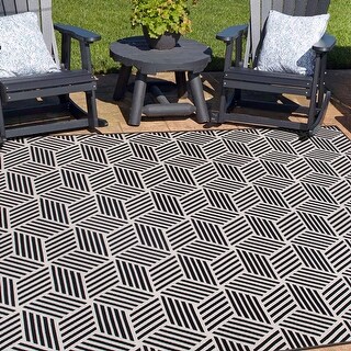 Contemporary Geometric Cubes Indoor/Outdoor Area Rug - Bed Bath ...