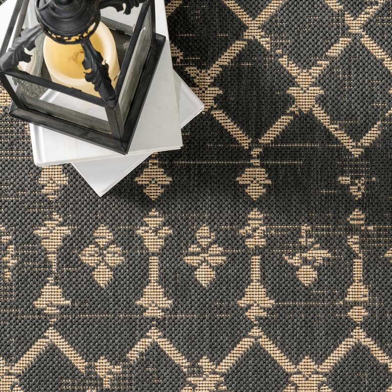 Nuloom Grayson Moroccan Trellis Indoor/Outdoor Area Rug
