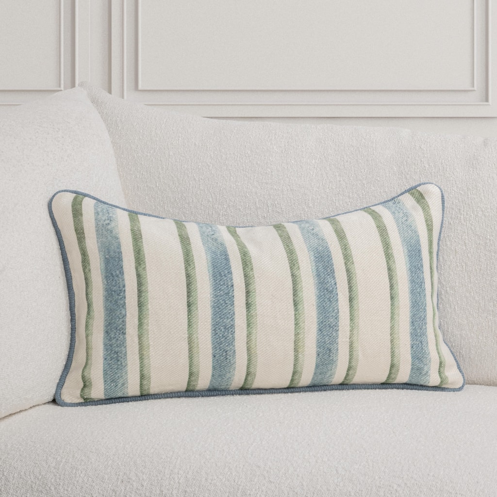 Villa by Classic Home Harbor Linen Twill Throw Pillow