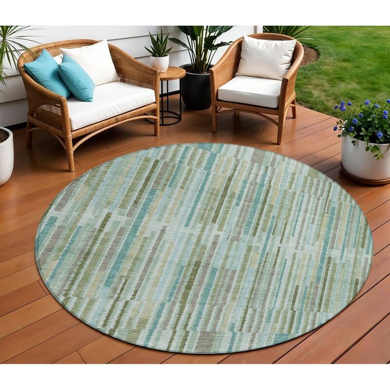 HomeRoots Striped Transitional Rectangle Outdoor Rug - 8' Round