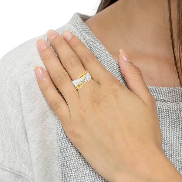 1/10 cttw, G-H,I2-I3 3 Diamond Wedding Band in 10K Yellow Gold Size-5.75 1/10 cttw, G-H,I2-I3 3 Diamond Wedding Band in 10K Yellow Gold Size-5.75