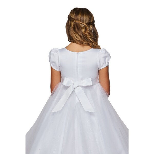 white dress with big sleeves