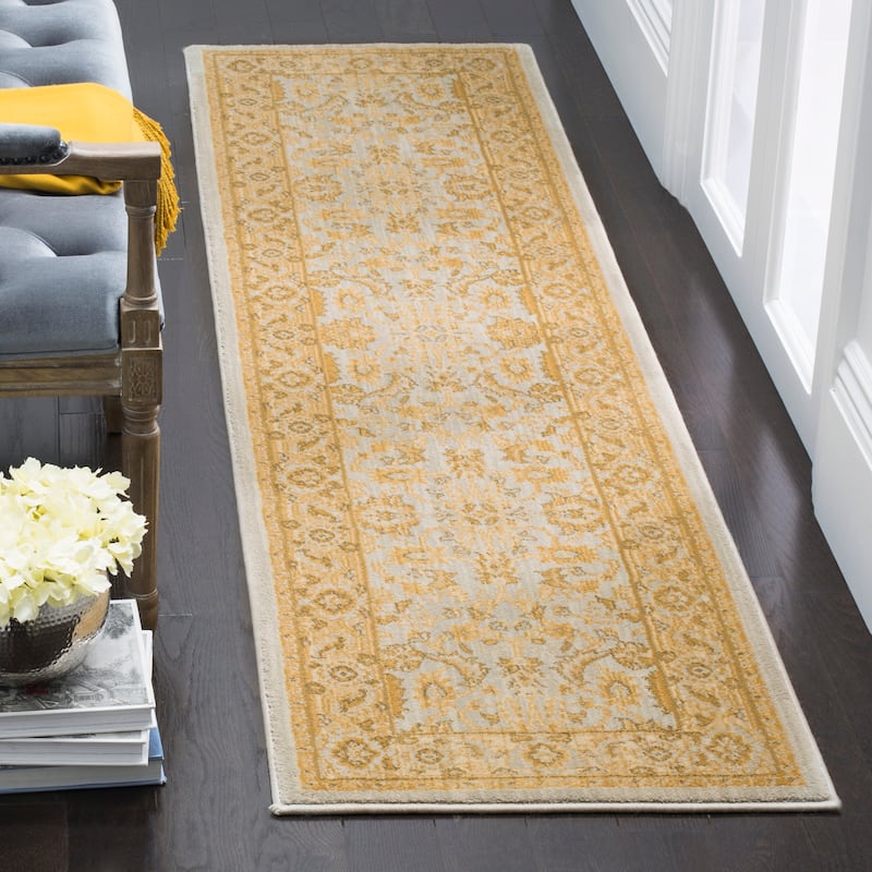 SAFAVIEH Austin Aslaug Traditional Oriental Rug