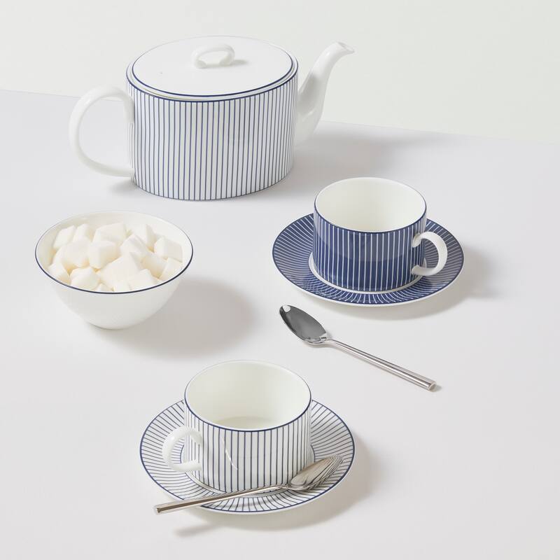 Wedgwood Gio Blue Teacup & Saucer 7.4floz, Pinstripe White