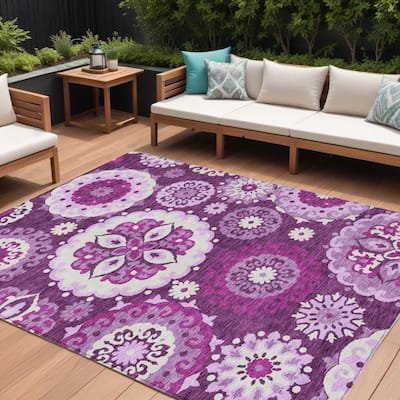 HomeRoots Floral Medallion Transitional Rectangle Outdoor Rug
