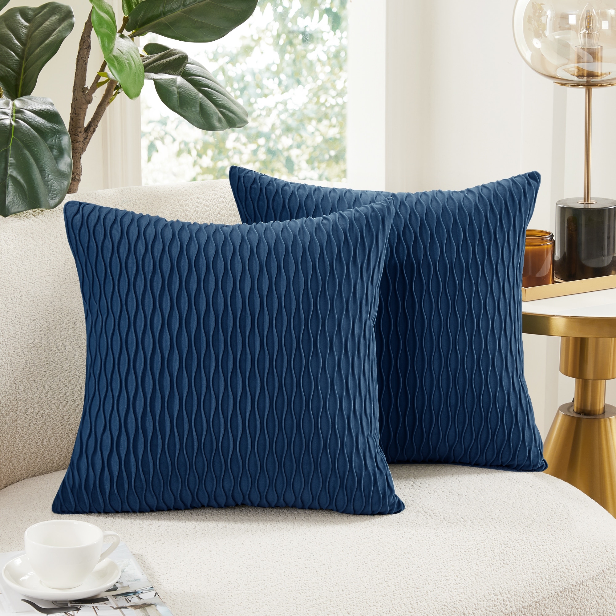 https://ak1.ostkcdn.com/images/products/is/images/direct/a208040830f61a8ce669abfc8a5442075019dcbd/Deconovo-Wave-Design-Velvet-Throw-Pillow-Covers-Pack-of-2.jpg