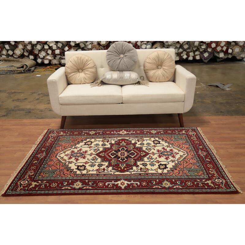 Hand Knotted Oriental 100% Wool Carpet Traditional Medallion Beige & Ivories Heriz (serapi) Area Rug - 5' 9'' X 4' 0''