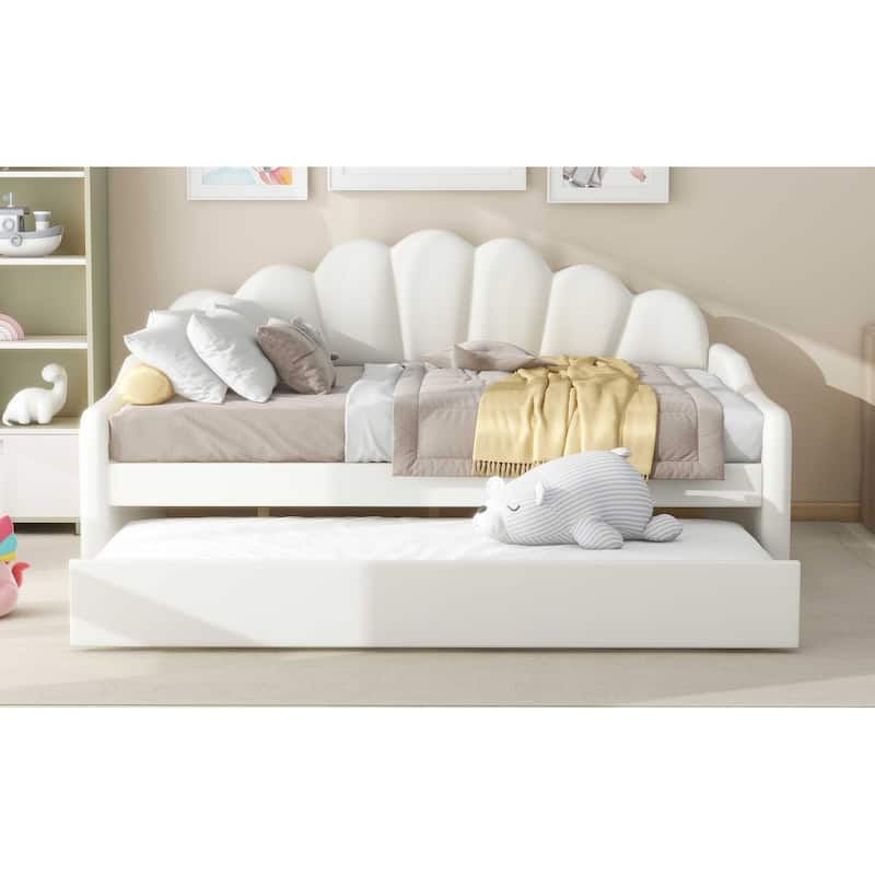 White Full Upholstery Daybed with Shell Shaped Backrest and Trundle