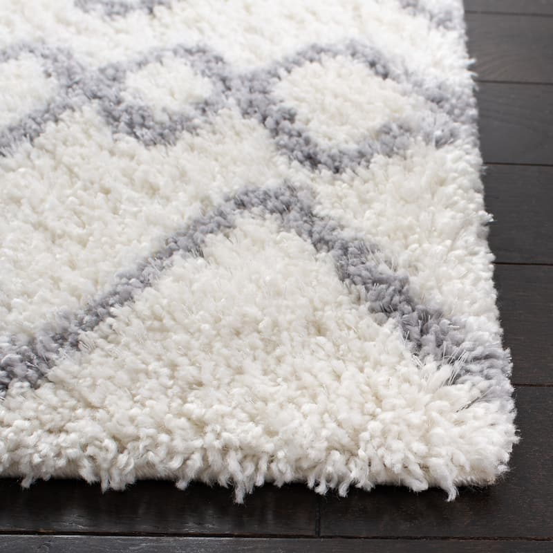 SAFAVIEH Tahoe Shag Fatlume Moroccan 1.2-inch Thick Rug..