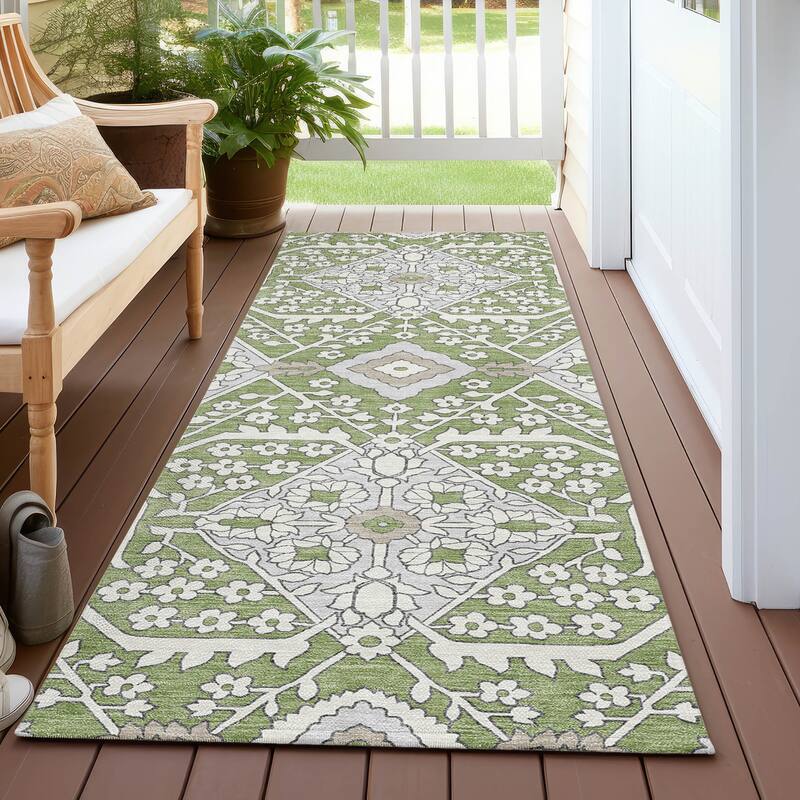 Machine Washable Indoor/ Outdoor Chantille Traditional Rug - Aloe - 2'3" x 7'6"