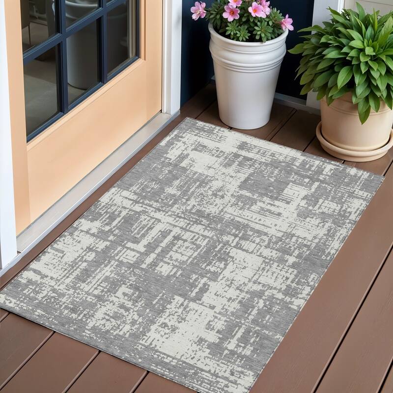 HomeRoots Abstract Transitional Rectangle Outdoor Rug - 3' x 5'