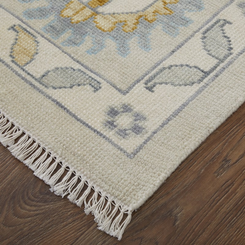 Larson R69GB Floral & Botanical Transitional Area Rug