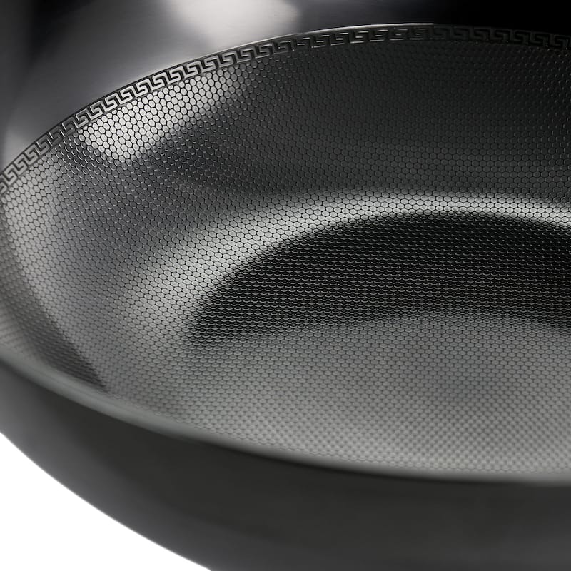 13 Inch Heavy Gauge Carbon Steel Wok in Black