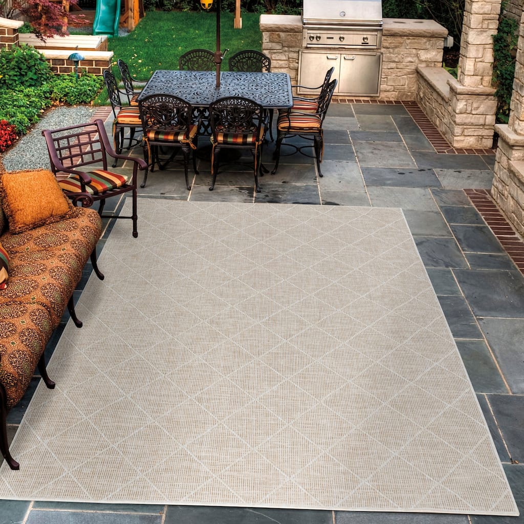 Larissa Collection Geometric Cream/White Indoor/Outdoor Area Rug