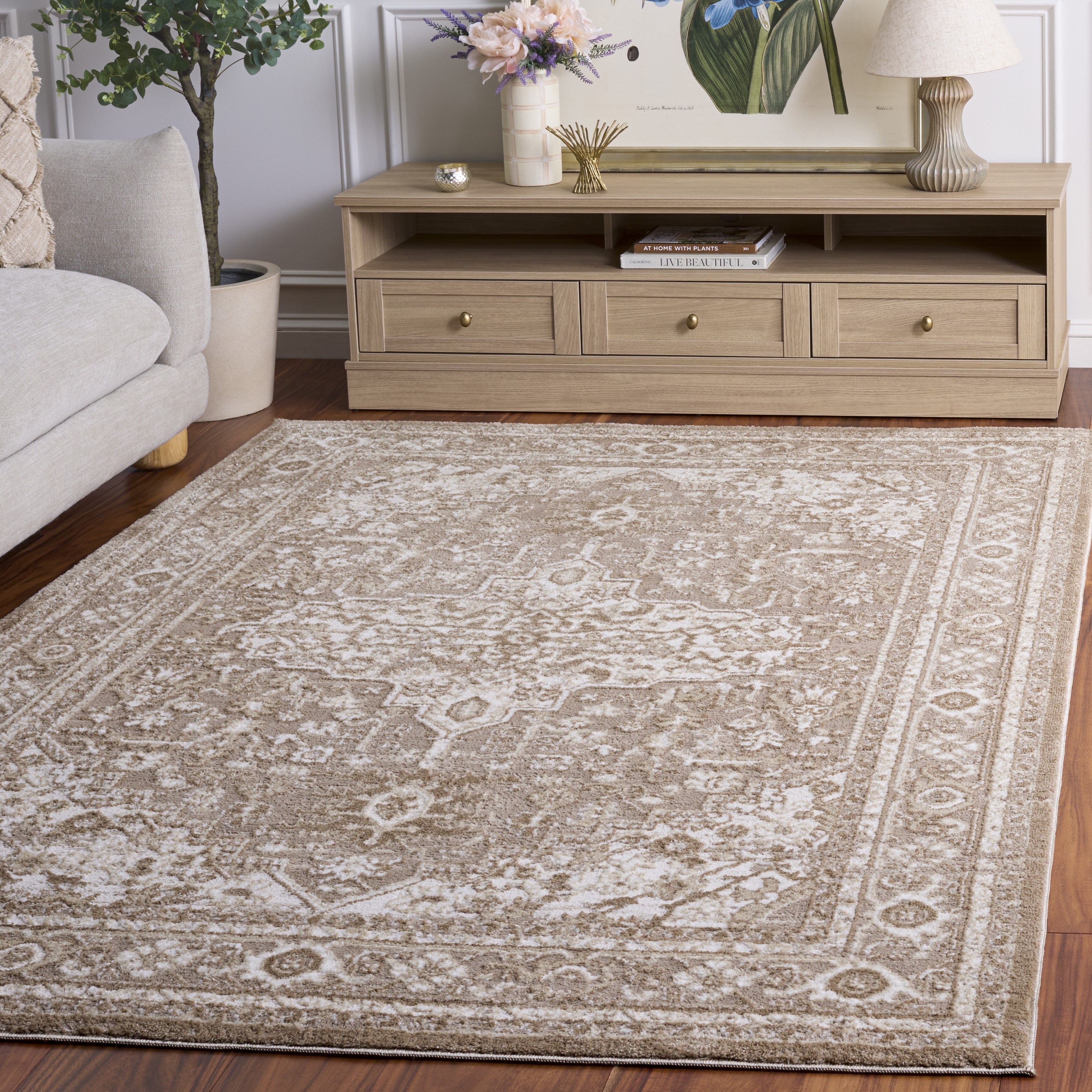 SAFAVIEH Lunara Pyung Medallion Rug