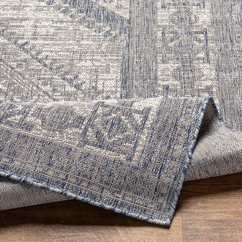 Livabliss Kelia Global Medallion Indoor/ Outdoor Area Rug