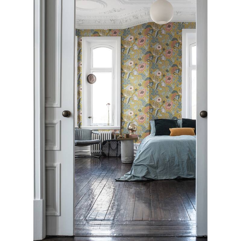 Malakoff, Anemone Light Grey Floral 33 ft L X 20.5 in W, Wallpaper.