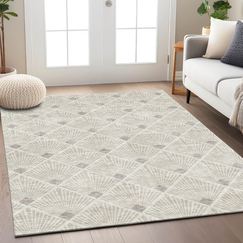Machine Washable Indoor/ Outdoor Chantille Modern Shells Rug