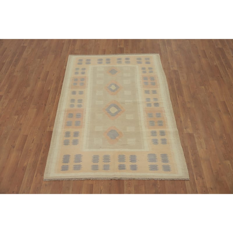 Hand Woven Oriental 100% Wool Carpet Southwestern Tribal Beige & Ivories Kilim Area Rug - 5' 11'' X 4' 0''