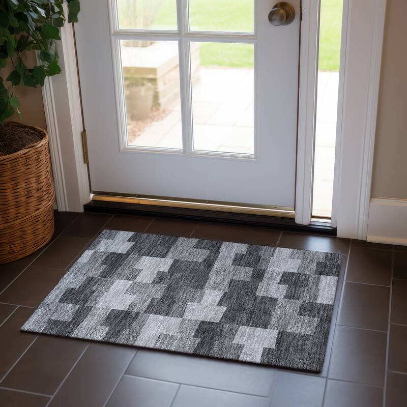 Machine Washable Indoor/ Outdoor Chantille Modern Blocks Rug - Gray - 1'8" x 2'6"
