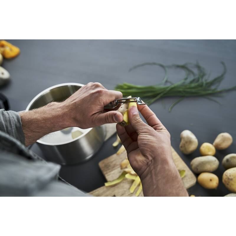 ZWILLING Pro Swivel Peeler - 1 unit