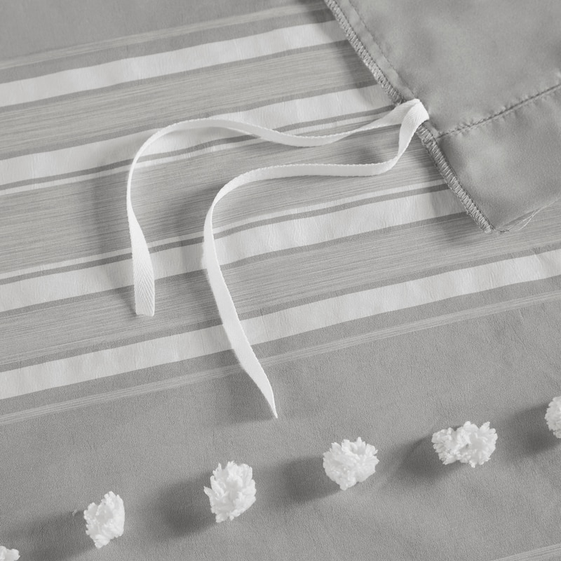 Intelligent Design Cillian Striped Clipped Jacquard Duvet Cover Set
