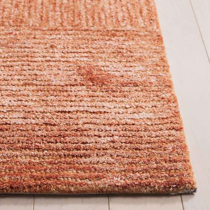 SAFAVIEH Handmade Soho Cesarea Wool & Viscose Rug