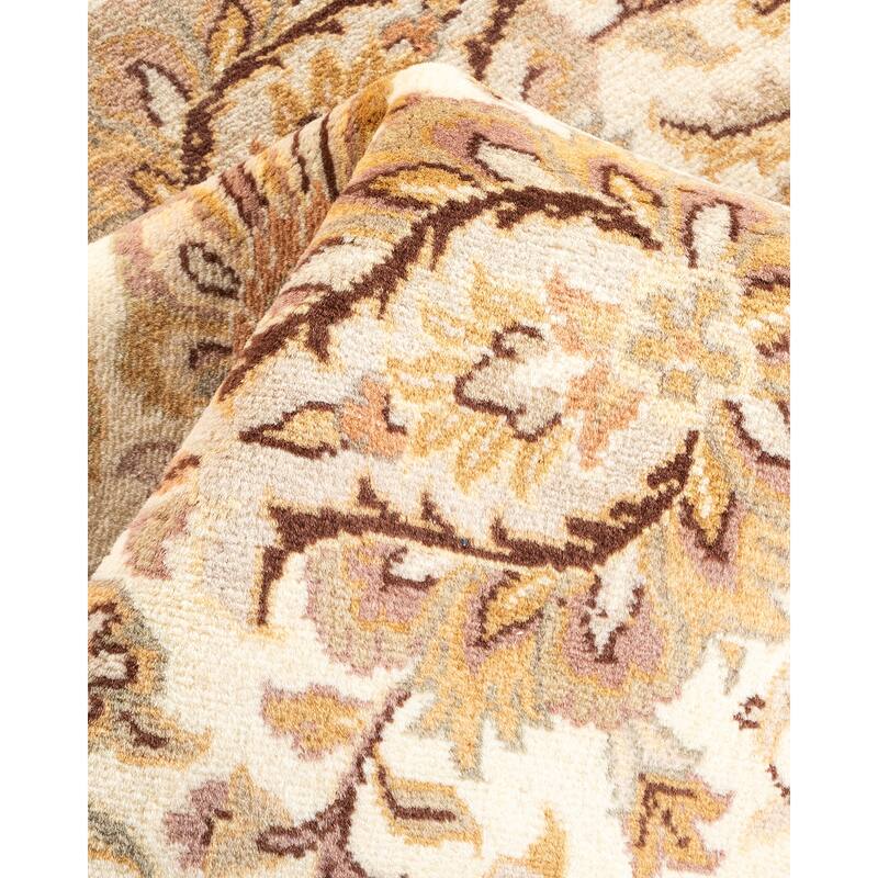 Overton Handknotted Wool Traditional Oriental Ivory Area Rug - 4' x 6'