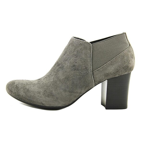 vaneli jonele bootie