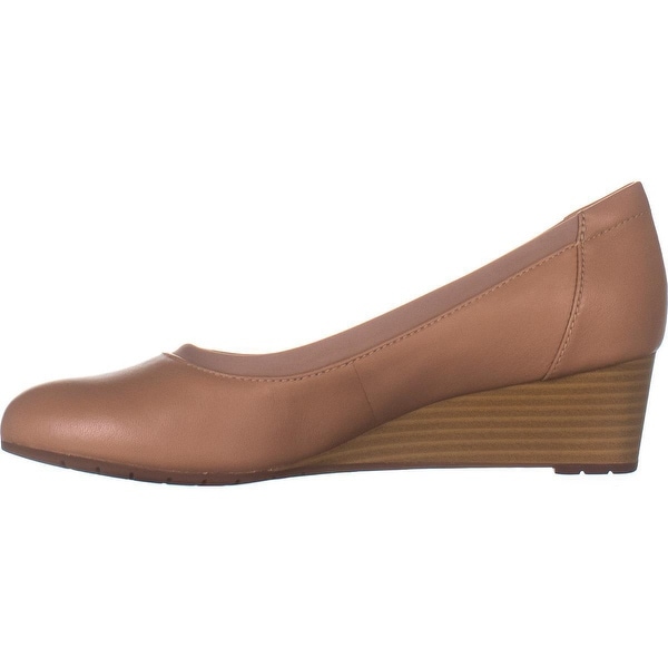 clarks mallory wedge pump
