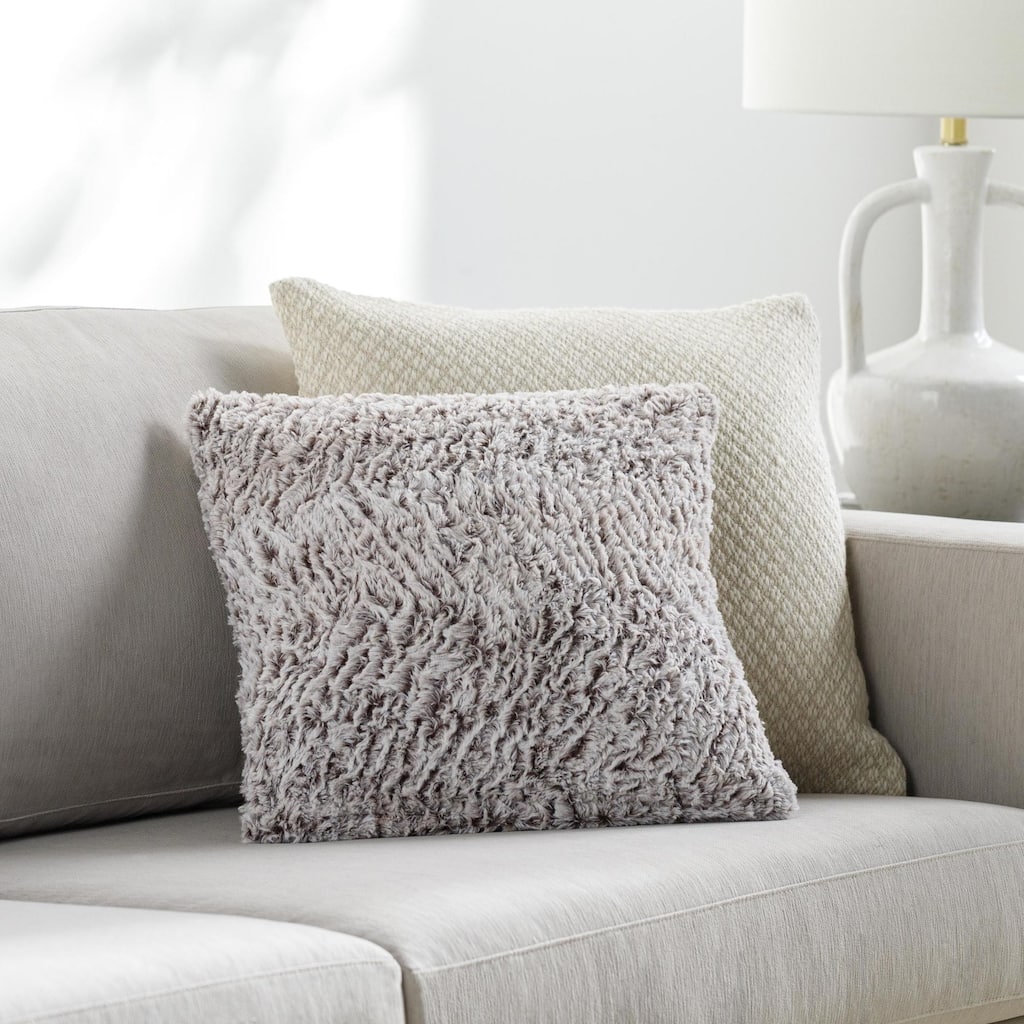 Decorative Oaks 20-inch Poly or Feather Down Filled Pillow