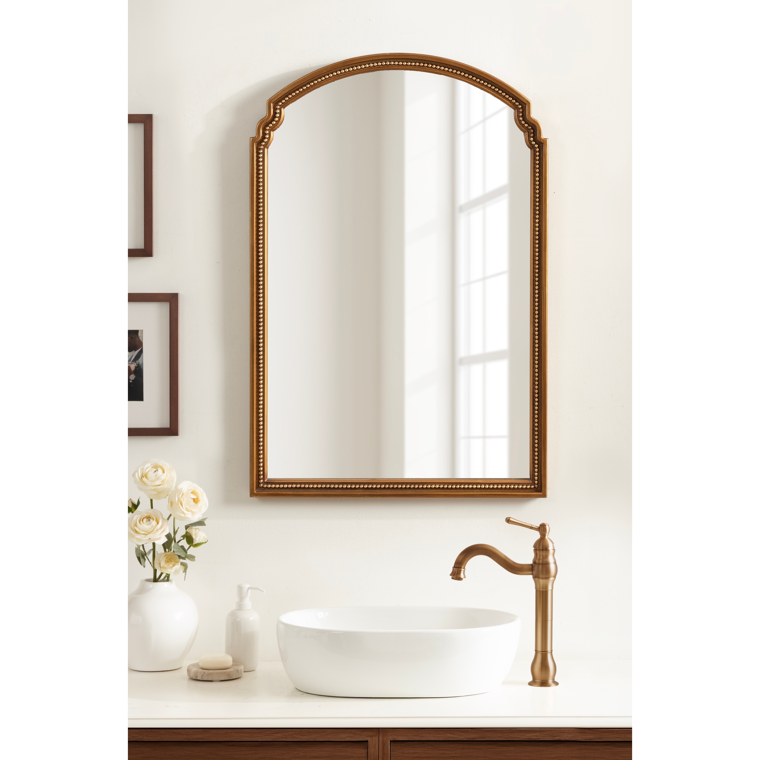 Kate-and-Laurel-Lockland-