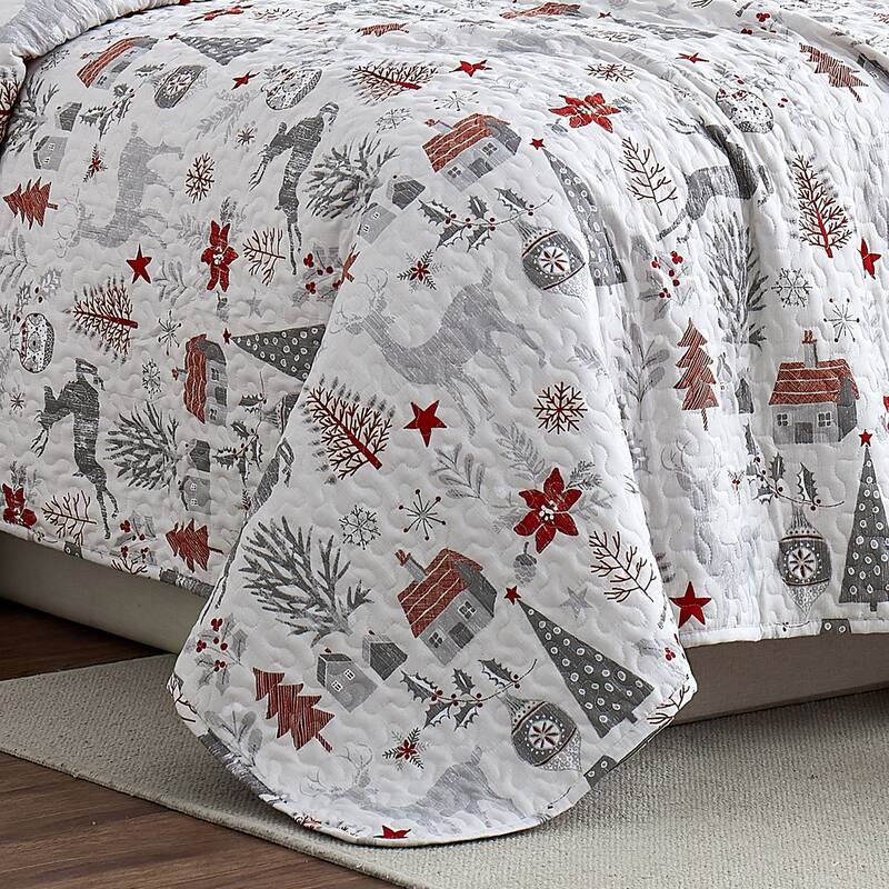 Holly Jolly Lane Oversized Reversable Quilt Set
