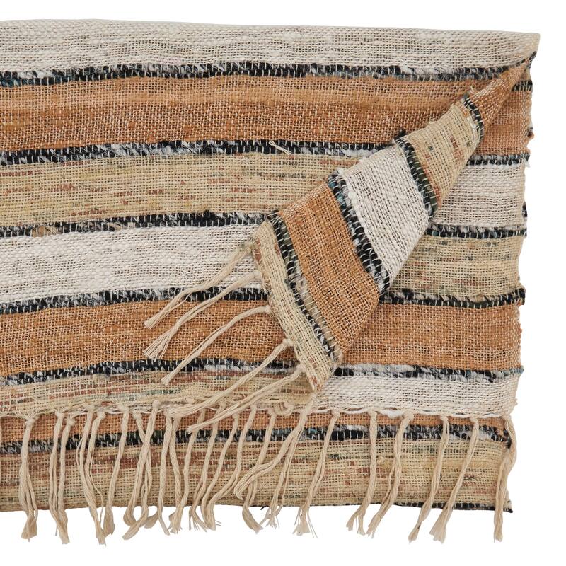 Table Runner With Wide Stripe Design